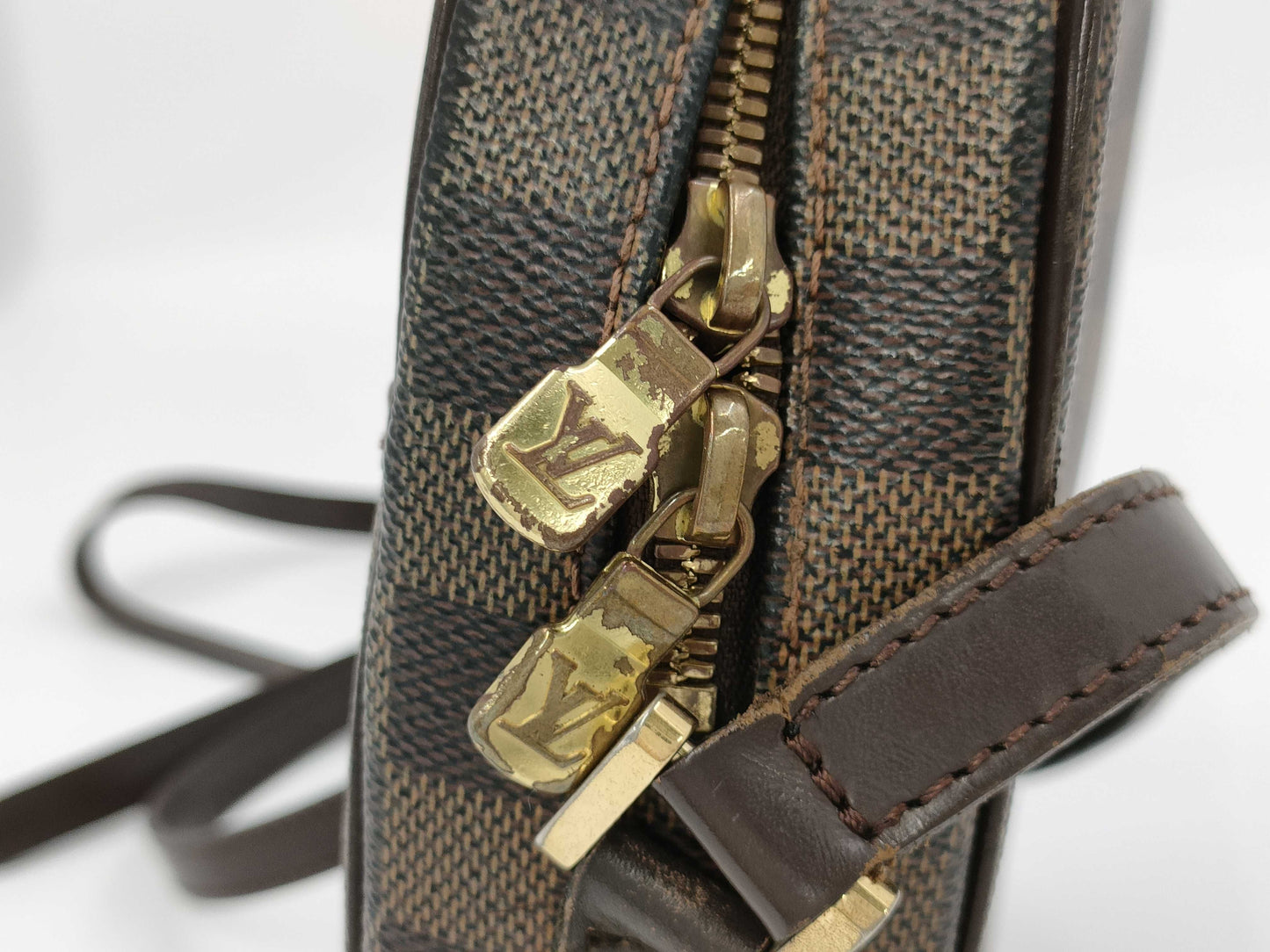 LOUIS VUITTON Damier Shoulder Bag