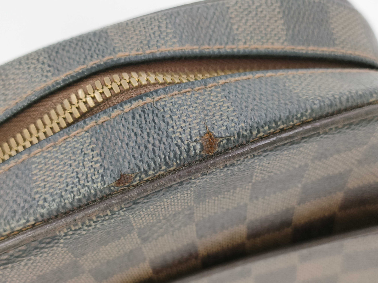 LOUIS VUITTON Damier Shoulder Bag