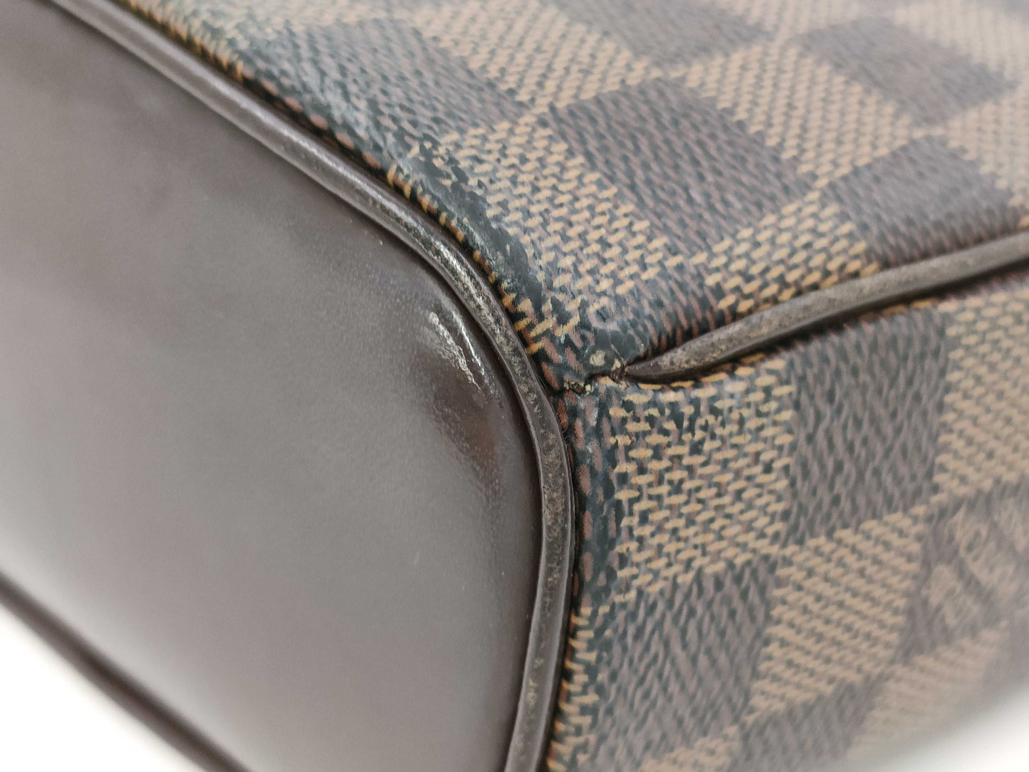 LOUIS VUITTON Damier Shoulder Bag