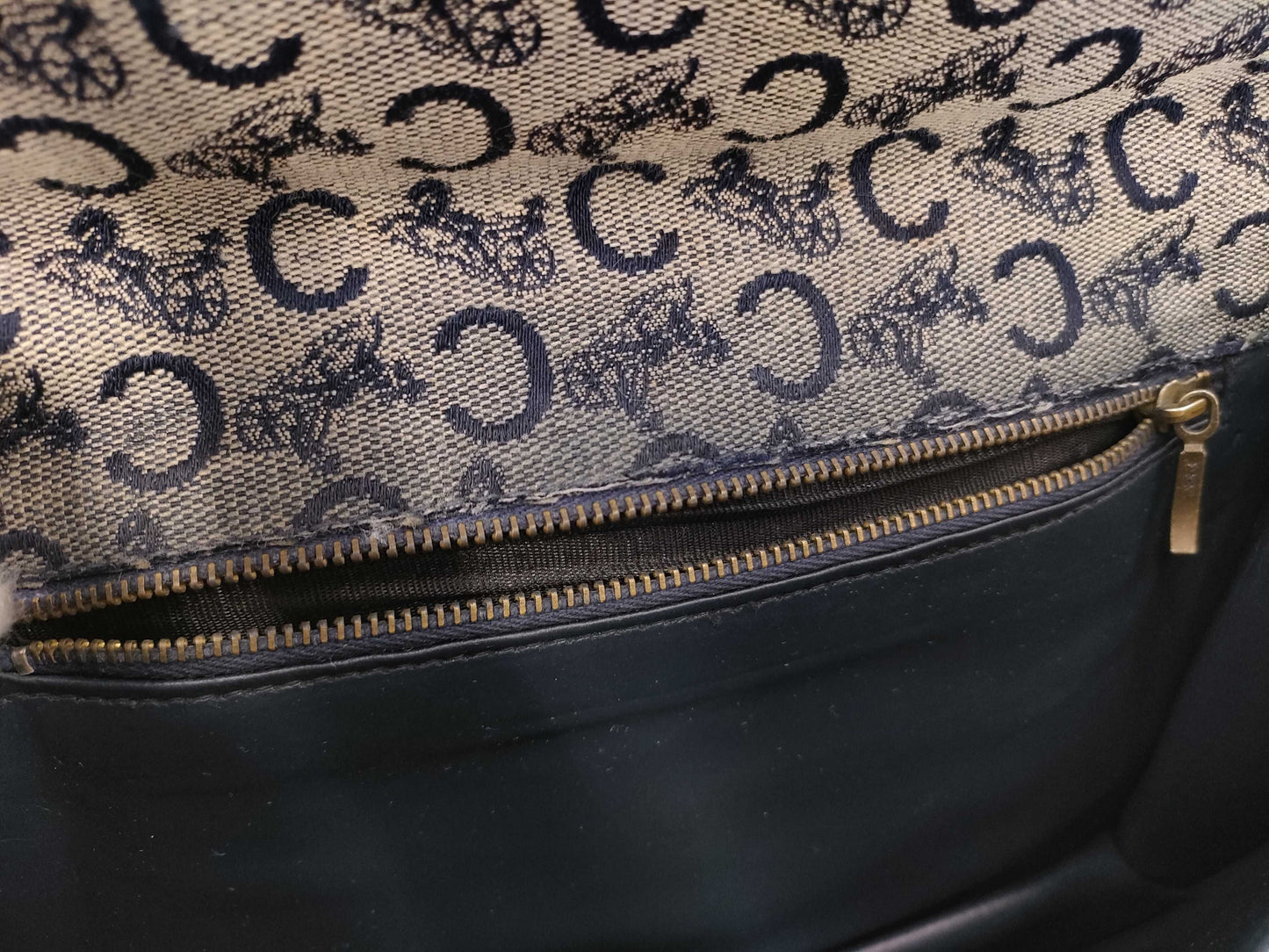 CELINE C Sulky Shoulder Bag