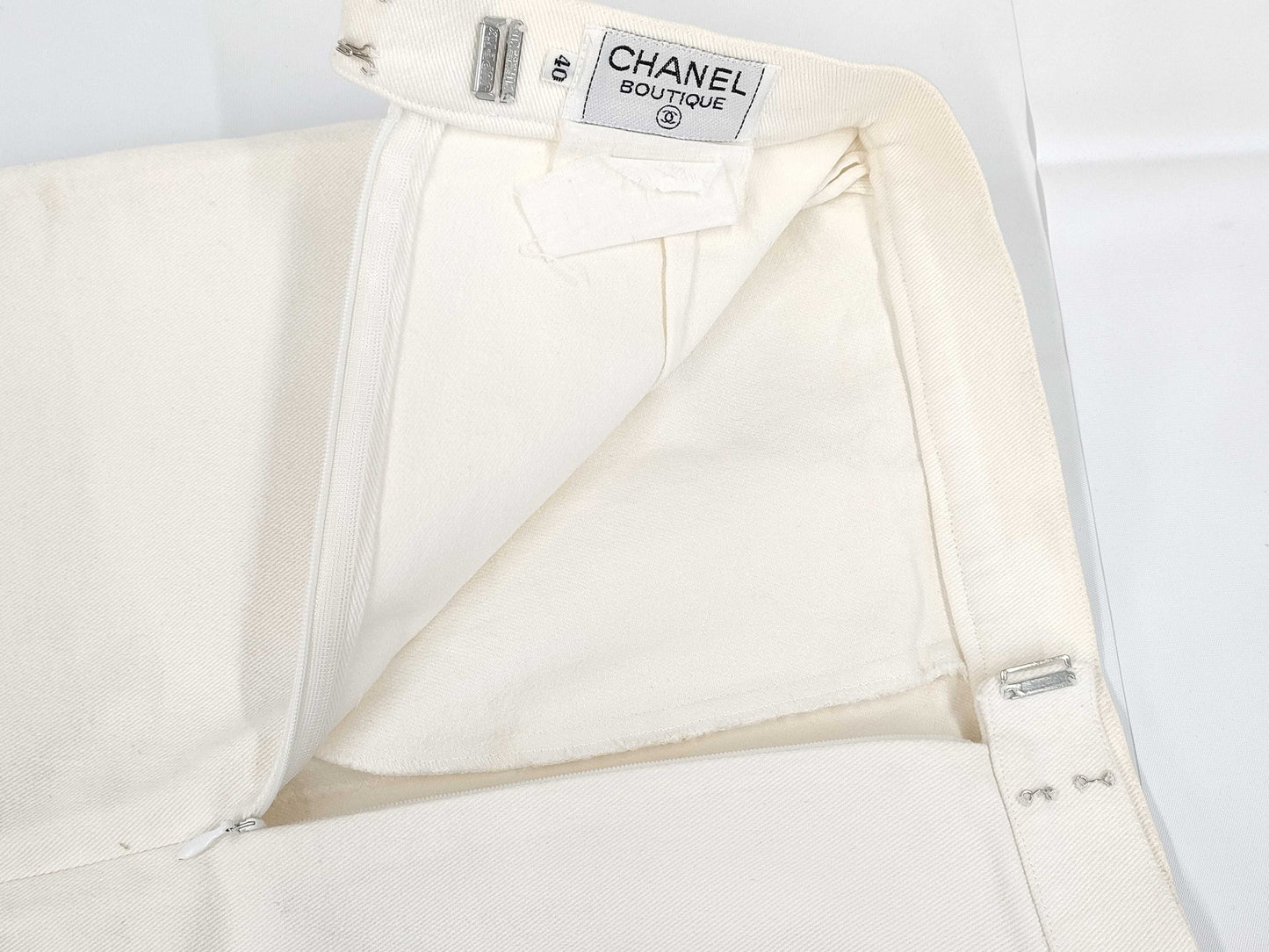 CHANEL Tight Skirt Size 40 Skirt