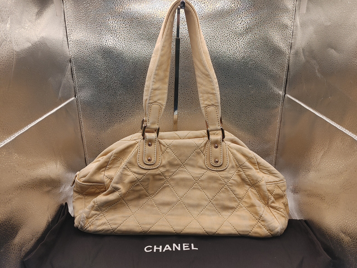 CHANEL Matelasse Beige Lambskin Shoulder Bag with Seal, 10943015, Dust Bag Included