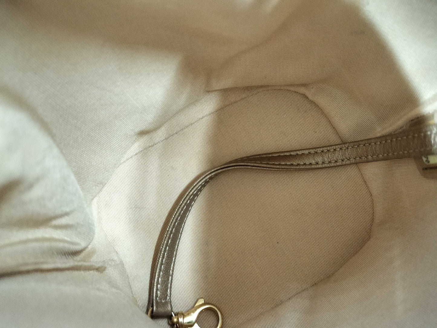 CHANEL CHANEL BAG CHEVRON BUCKET DRAWSTRING NO. 25 W/CARD METALLIC GOLD CROSSBODY 25171470 Shoulder Bag