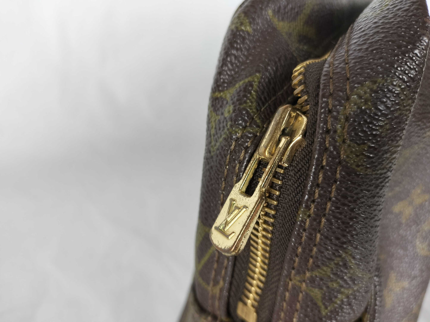 LOUIS VUITTON M47522 Monogram LV Monogram Truth Wallet 28 M47522 Pouch