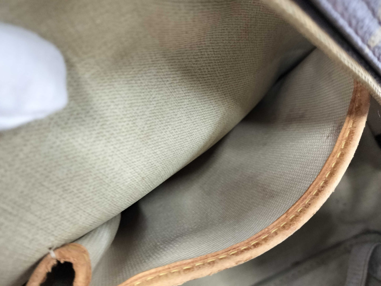 LOUIS VUITTON Louis Vuitton Monogram Deauville Handbag