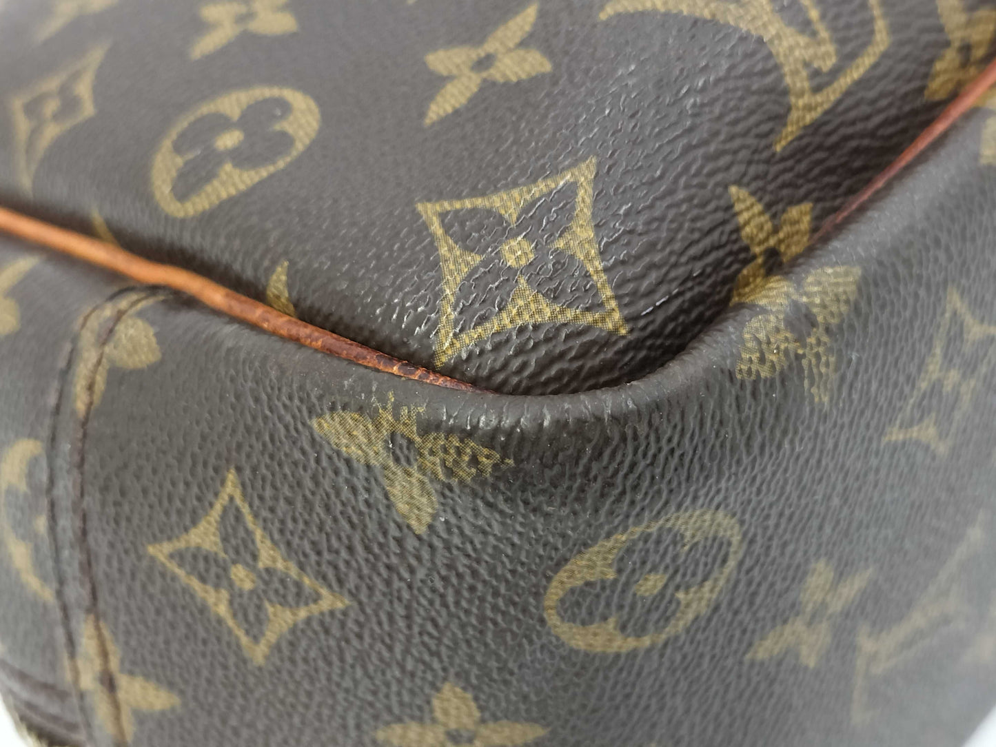 LOUIS VUITTON Louis Vuitton Monogram Deauville Handbag