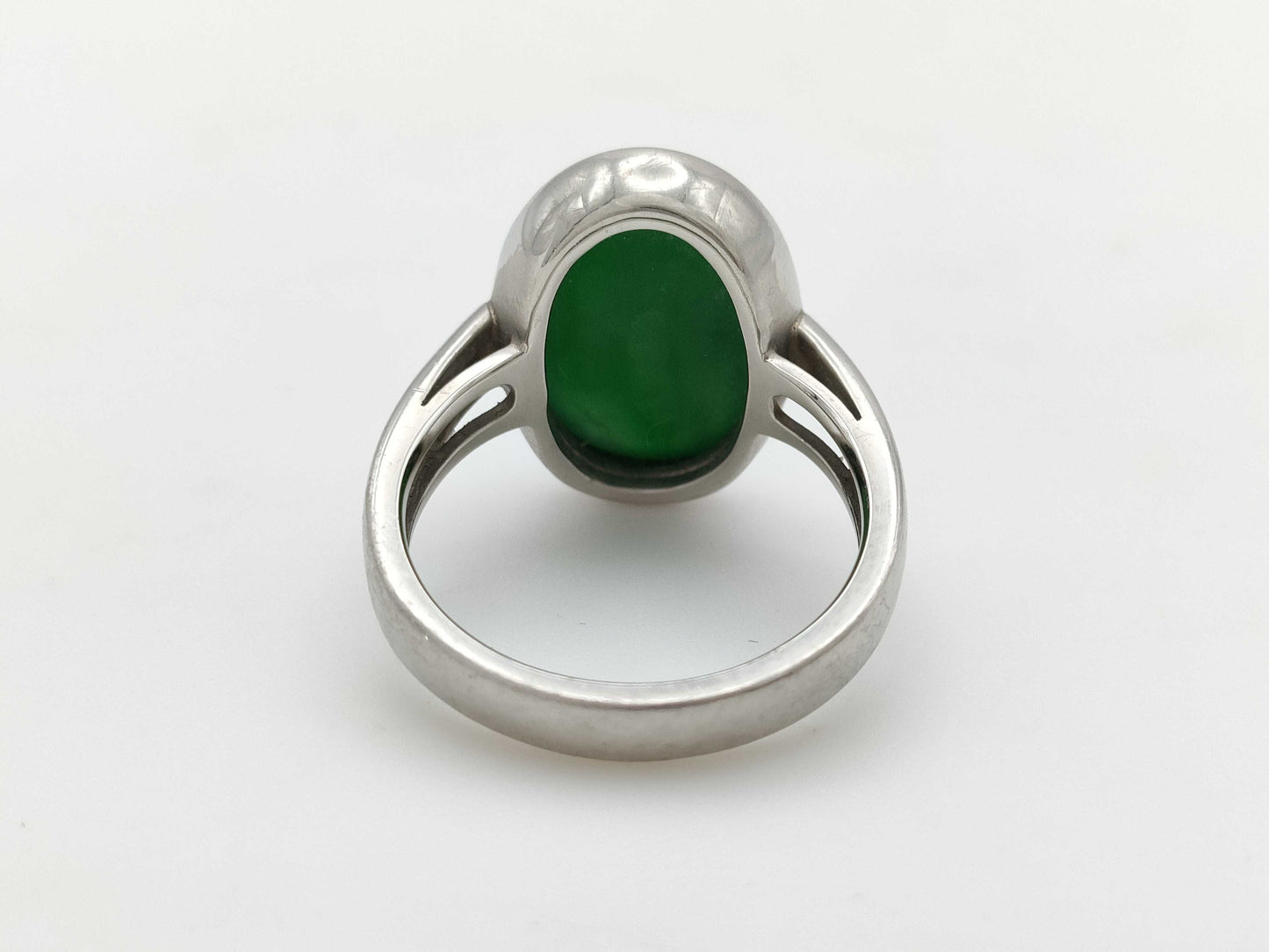 9.058ct Jadeite Ring, PT900, 10.8g