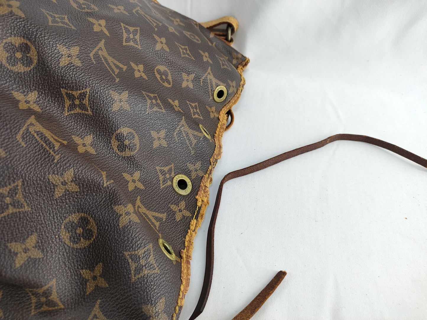 LOUIS VUITTON M42226 Monogram LOUIS VUITTON Petit Noe M42226 AR8910 Shoulder Bag