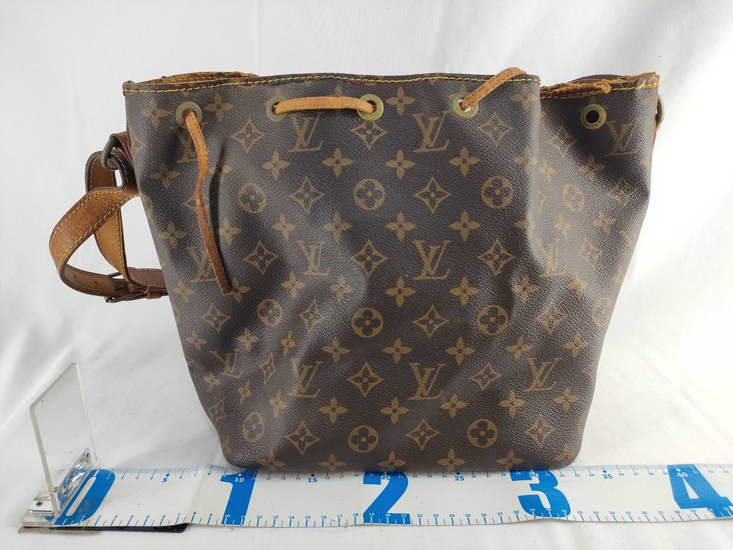 LOUIS VUITTON M42226 Monogram LOUIS VUITTON Petit Noe M42226 AR8910 Shoulder Bag
