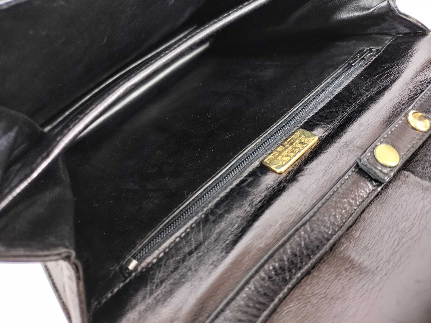 BALLY 4-Piece Shoulder Bag