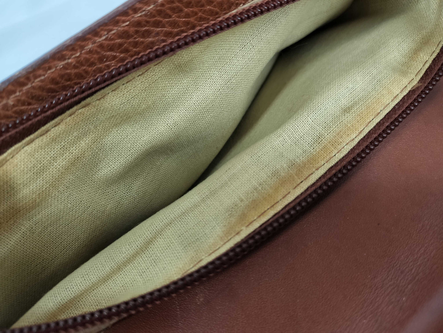 BALLY 4-Piece Shoulder Bag