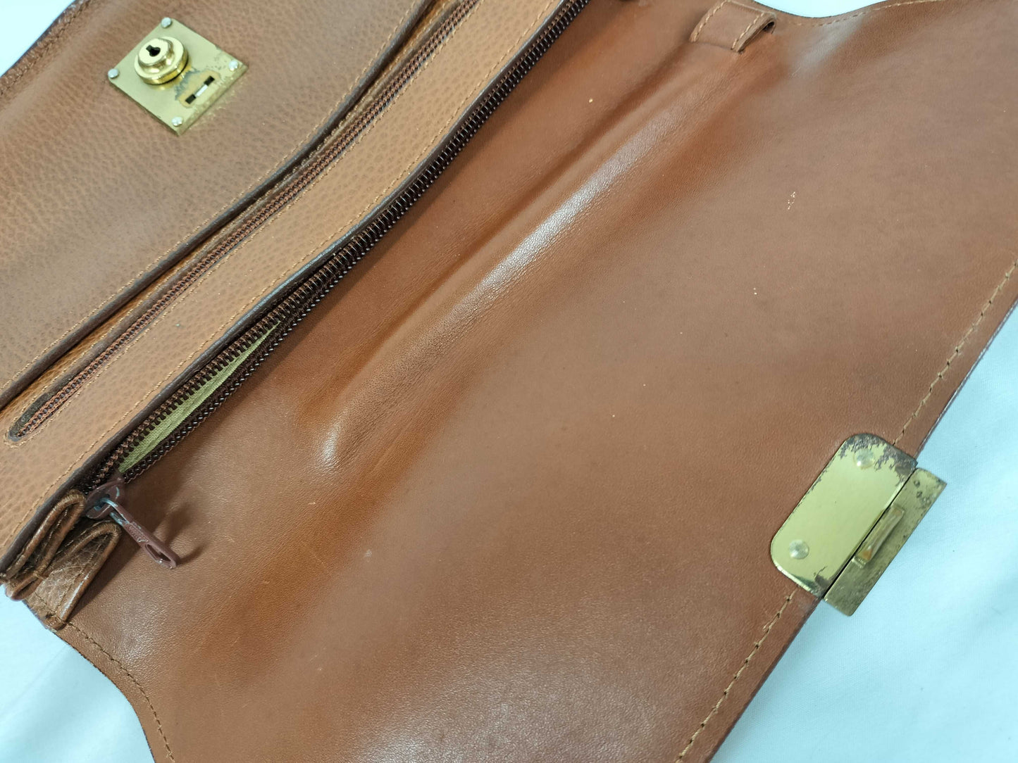 BALLY 4-Piece Shoulder Bag