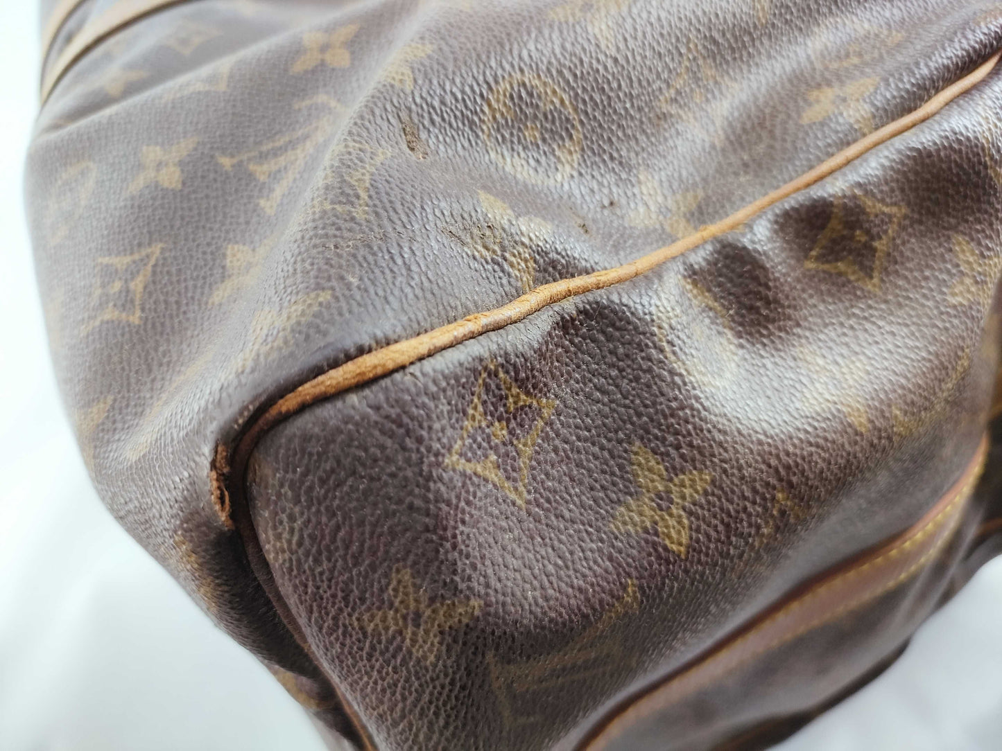LOUIS VUITTON Monogram Keepall Bandouliere Boston Bag