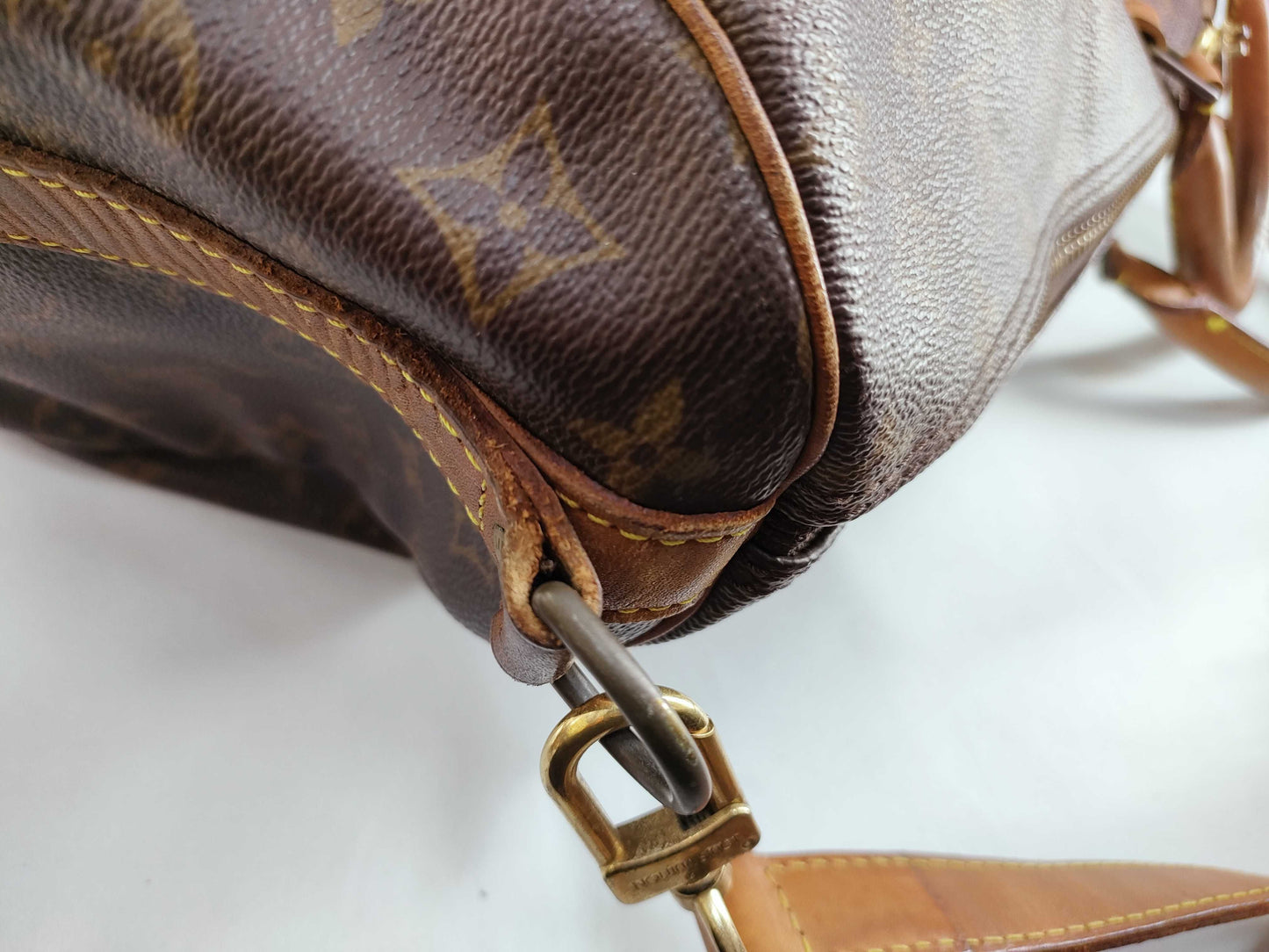 LOUIS VUITTON Monogram Keepall Bandouliere Boston Bag