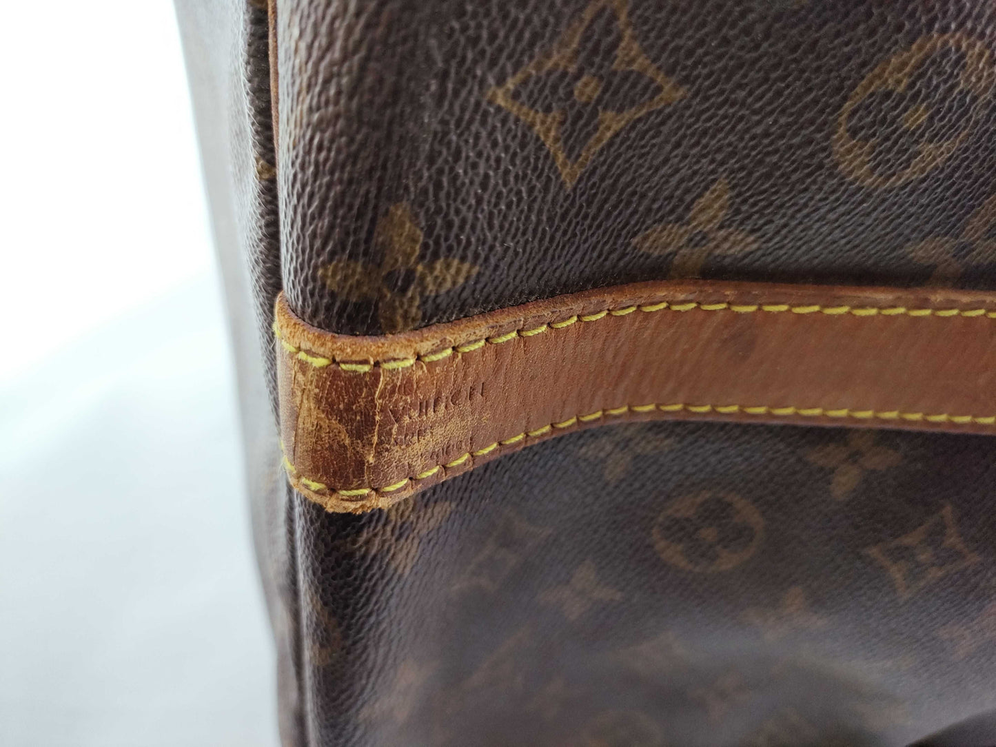 LOUIS VUITTON Monogram Keepall Bandouliere Boston Bag