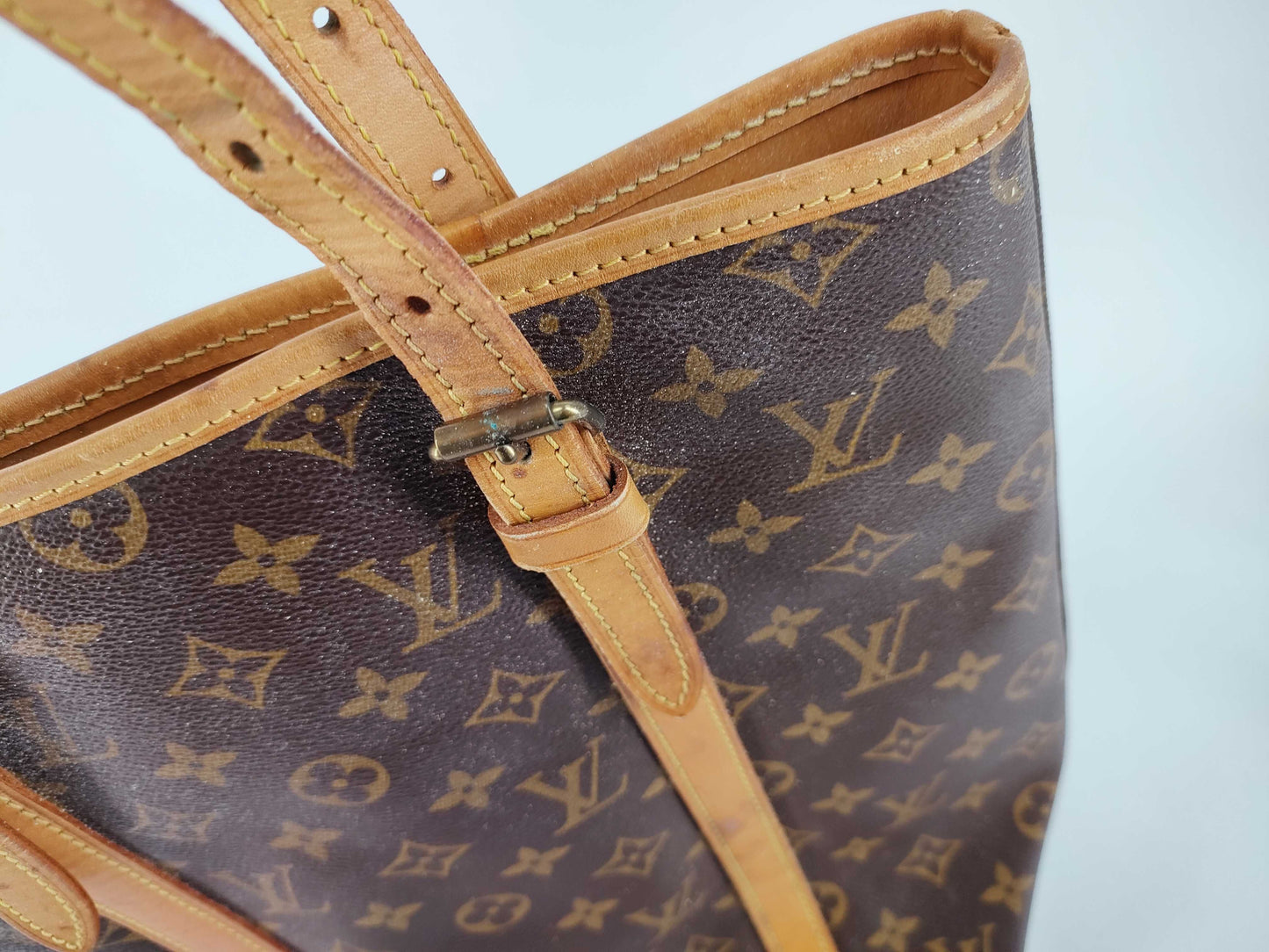 LOUIS VUITTON Monogram Bucket GM Tote Bag