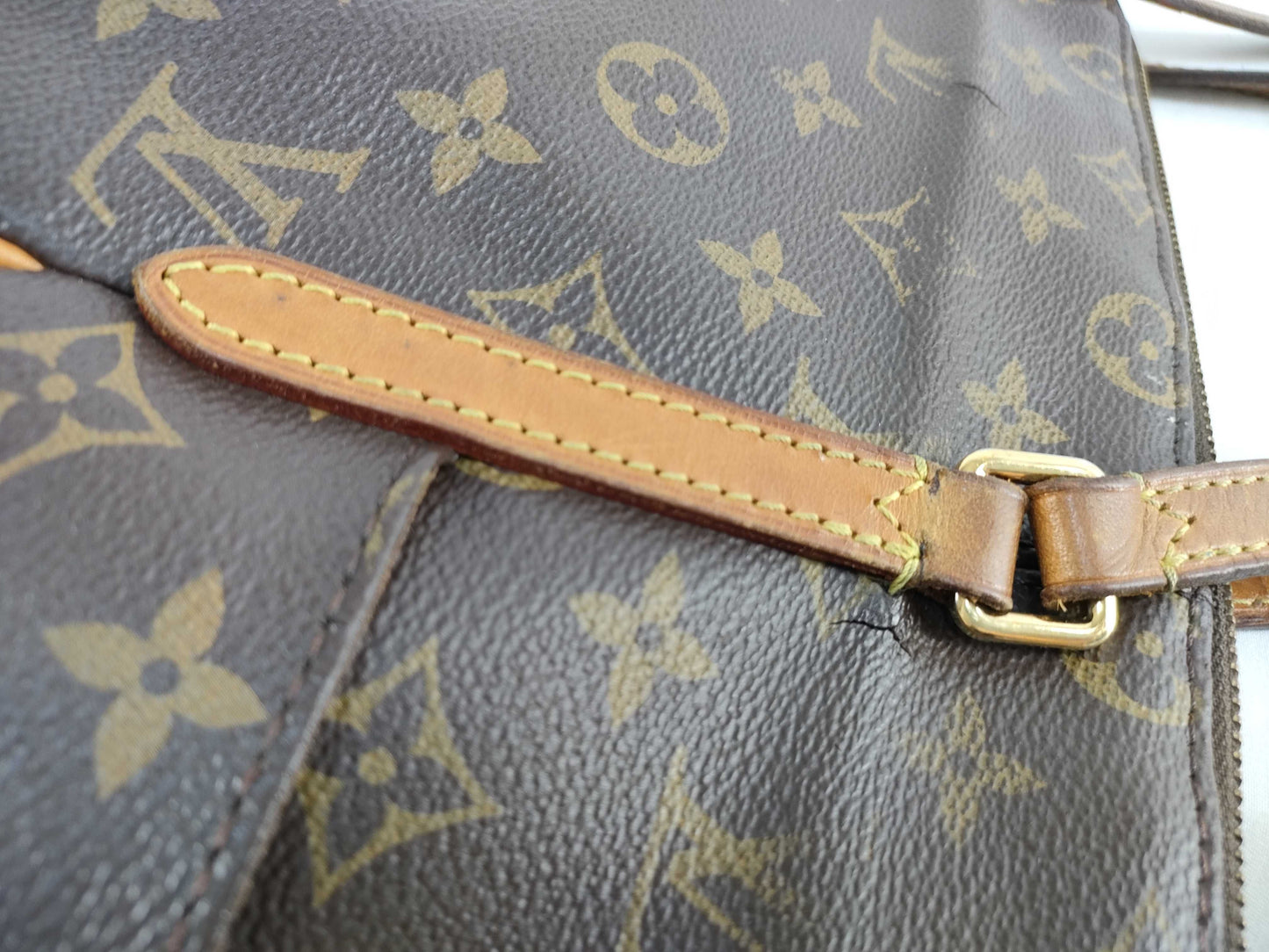 LOUIS VUITTON Monogram Totally Handbag