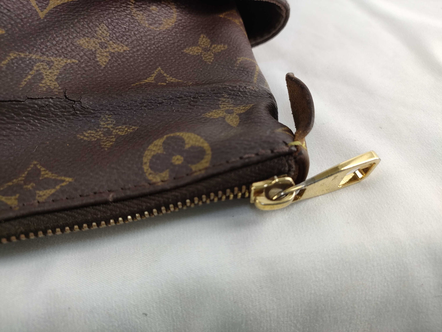 LOUIS VUITTON Monogram Totally Handbag