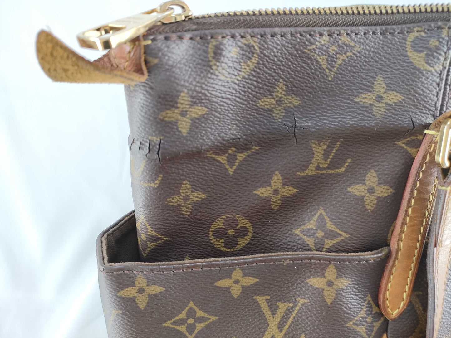 LOUIS VUITTON Monogram Totally Handbag