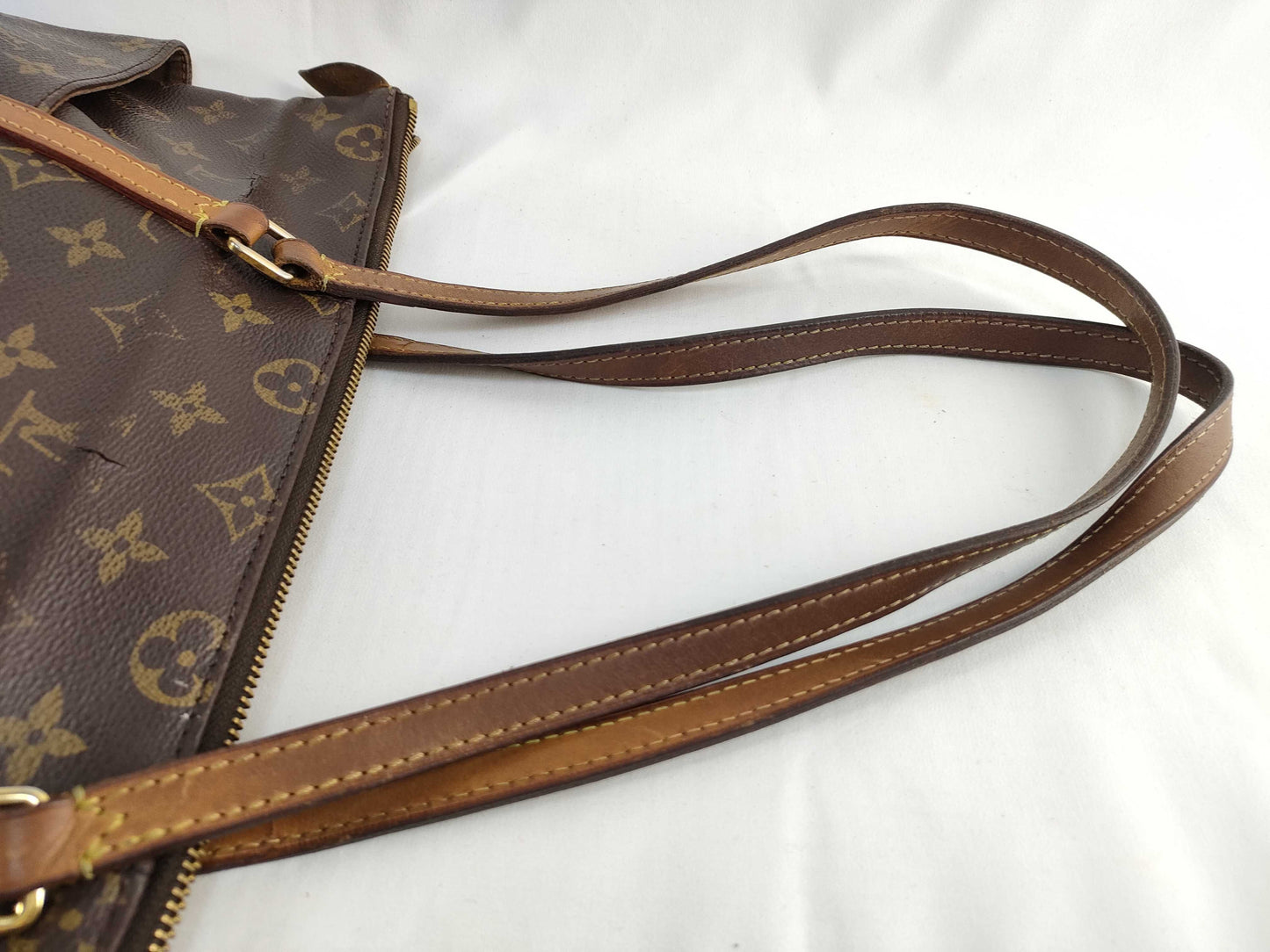 LOUIS VUITTON Monogram Totally Handbag