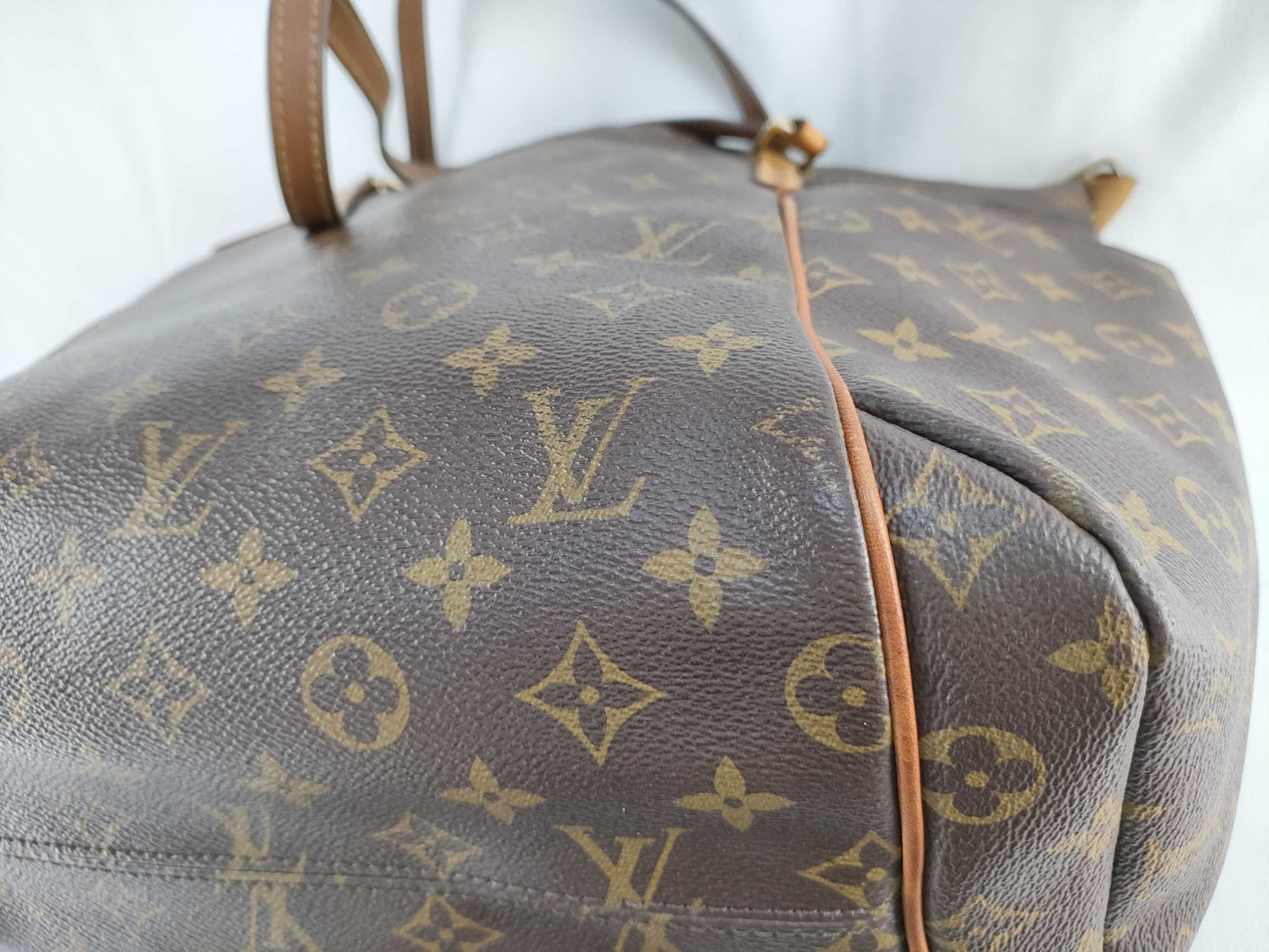 LOUIS VUITTON Monogram Totally Handbag