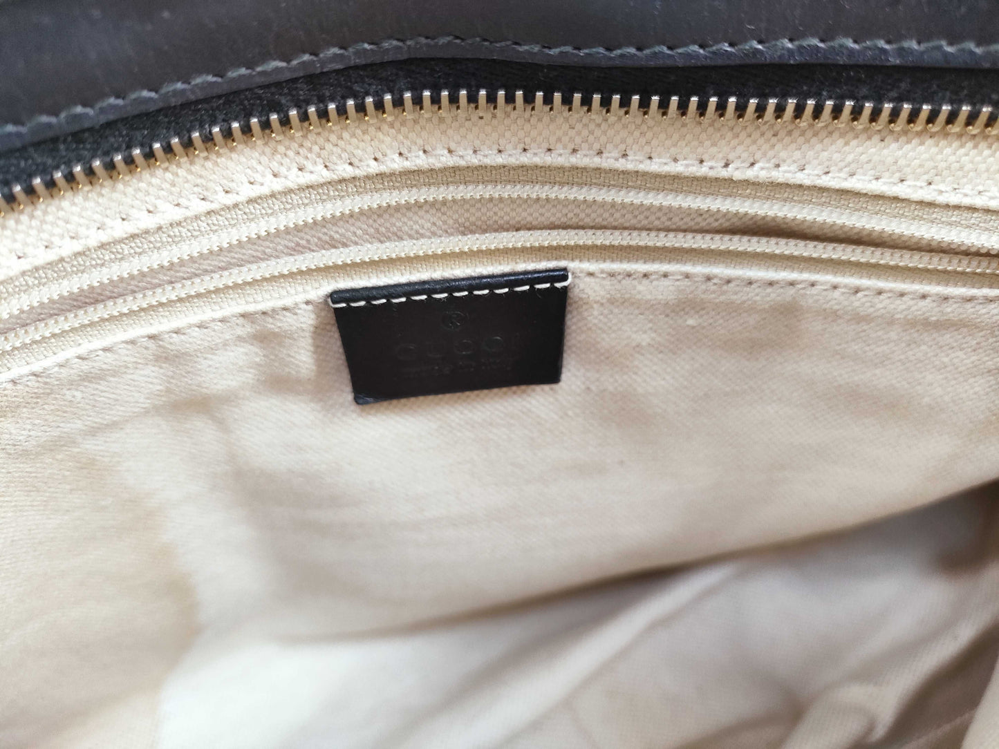 GUCCI GG Canvas Gucci Sukey GG Canvas Shoulder Bag Shoulder Bag