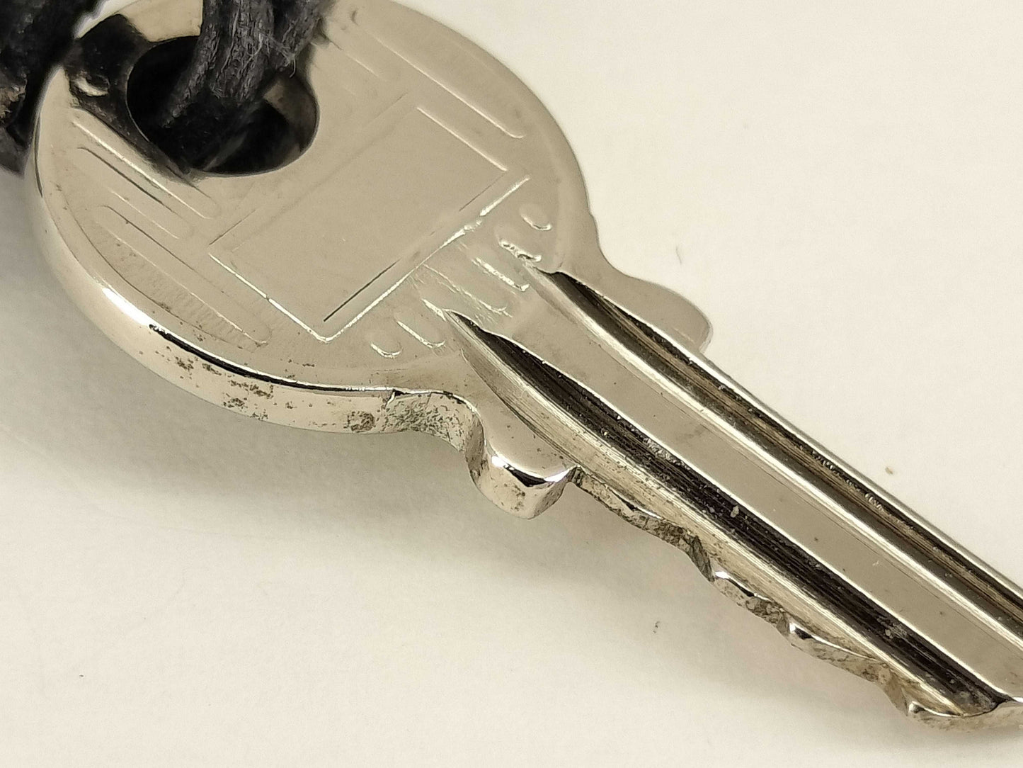 HERMES HERMES Cadena and Key Set, Key Padlock, Silver, with Leather Cord, Other Accessories