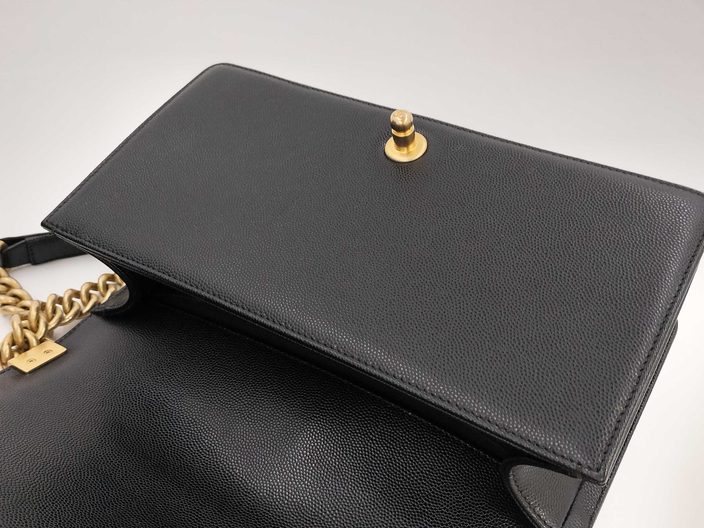 CHANEL Boy Caviar 26 series shoulder bag