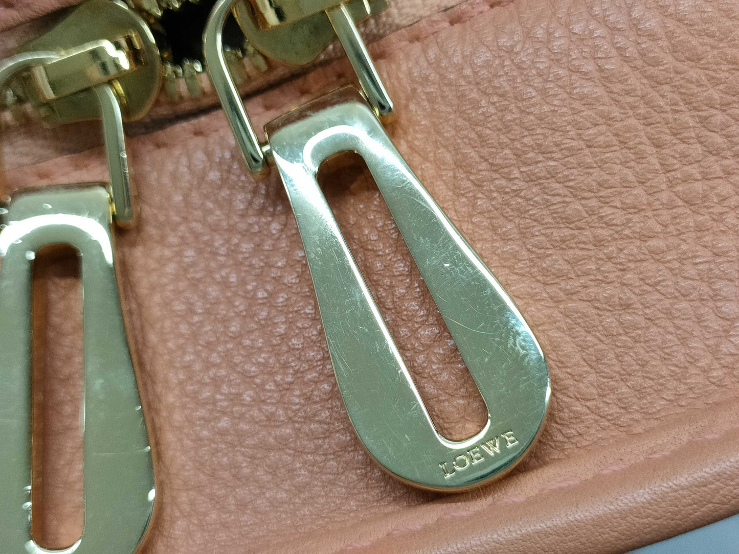 LOEWE Amazona 28 Handbag Handbag