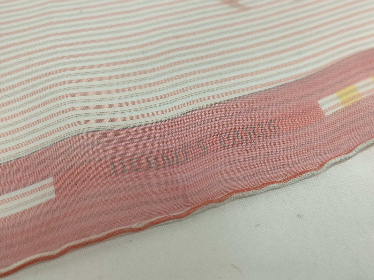 HERMES Carré VOITURES EN EQUILIBRE Silk Pink Scarf