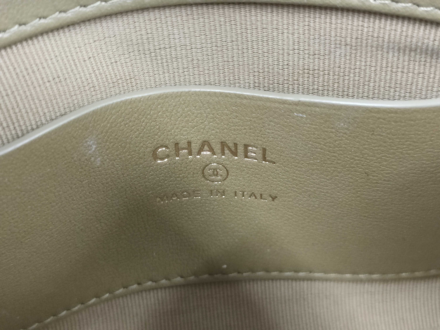 CHANEL Chain One Shoulder Bag x Khaki x Gold Hardware x KlC30U0A Shoulder Bag