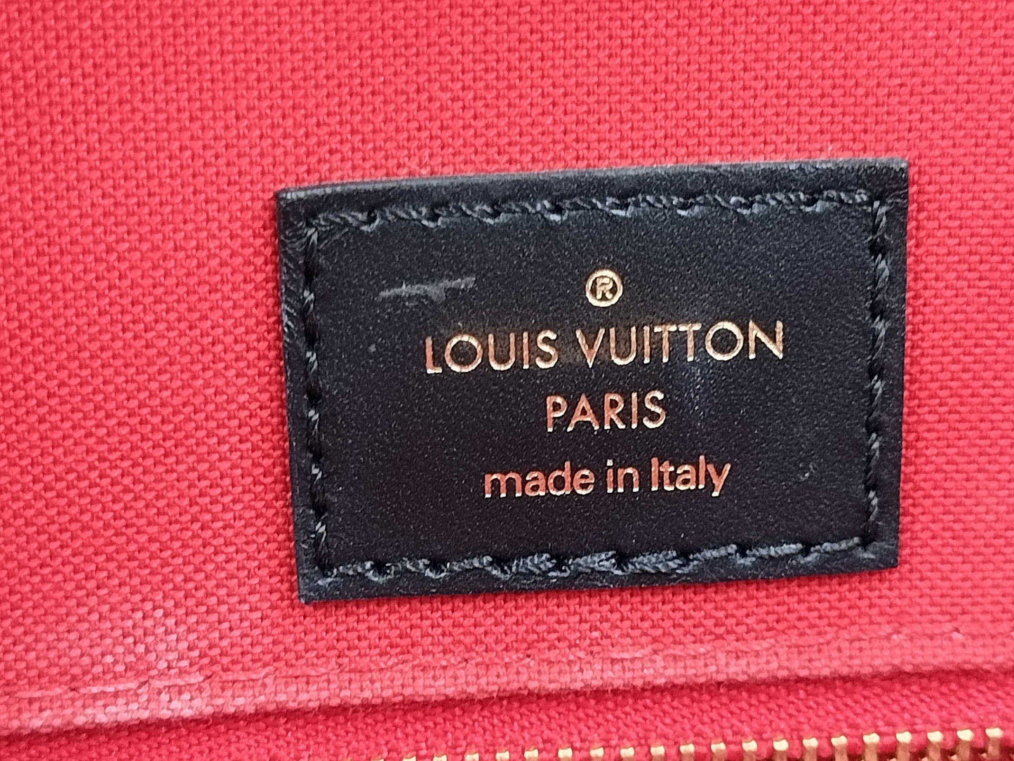 LOUIS VUITTON Louis Vuitton On the Go GM Tote Bag
