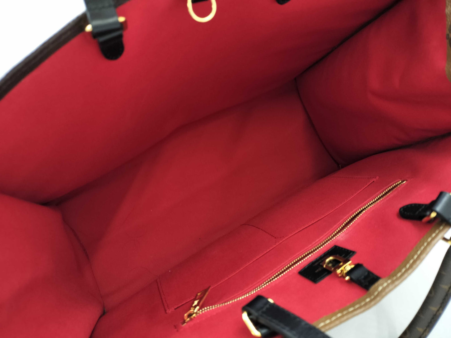 LOUIS VUITTON Louis Vuitton On the Go GM Tote Bag