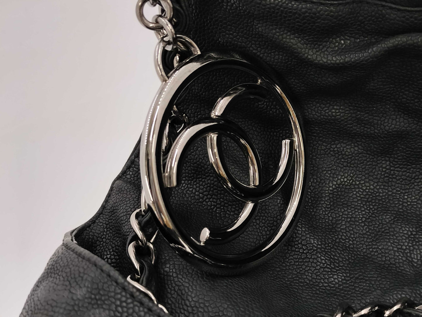 CHANEL Caviar Skin Large Wrinkled Handbag, Size 10