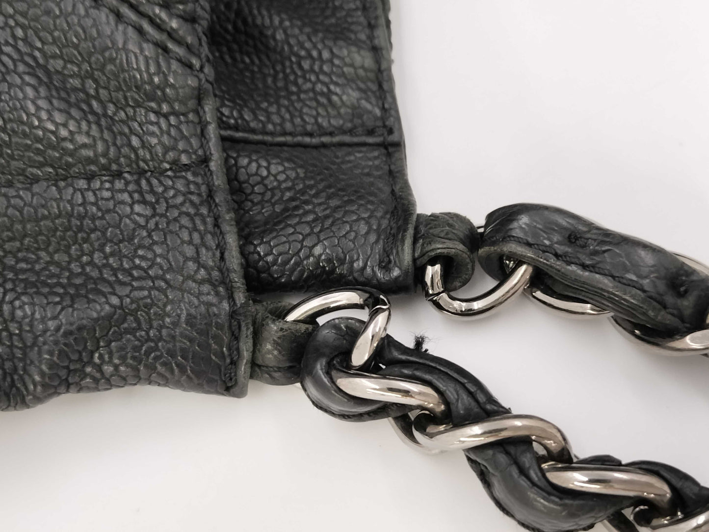 CHANEL Caviar Skin Large Wrinkled Handbag, Size 10