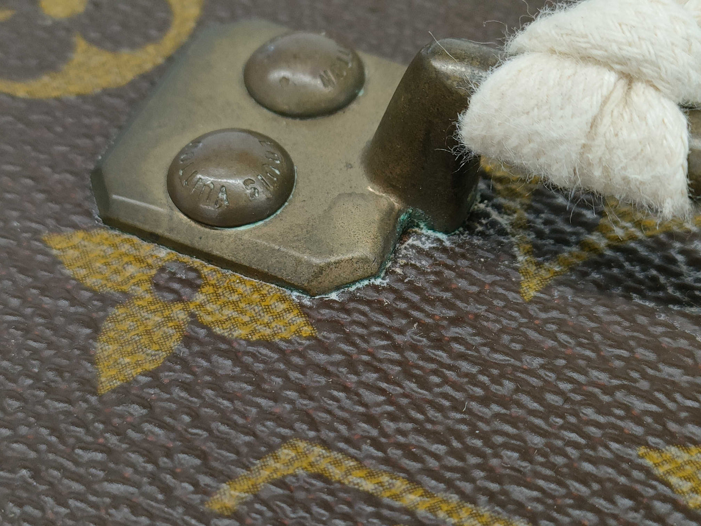 LOUIS VUITTON Monogram Trunk Suitcase