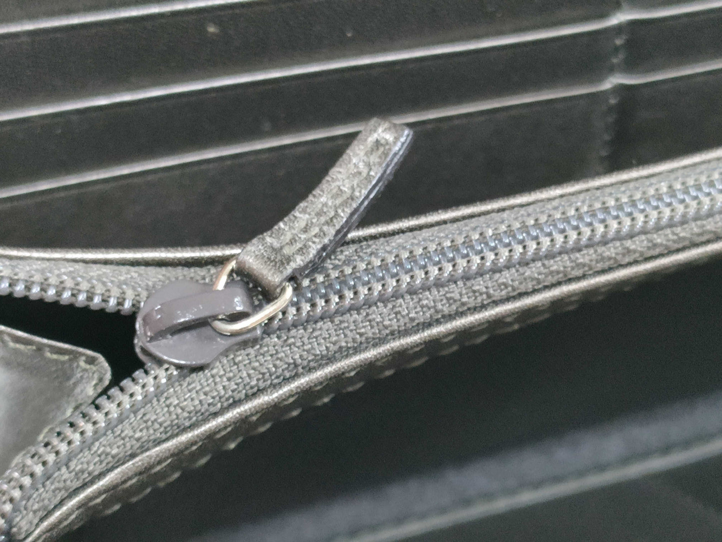 GUCCI Micro GG Long Wallet