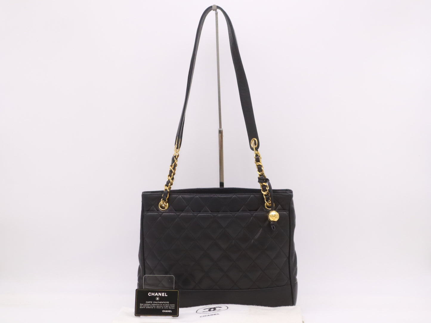 CHANEL Lambskin Chain Shoulder Bag with GD Hardware, Black