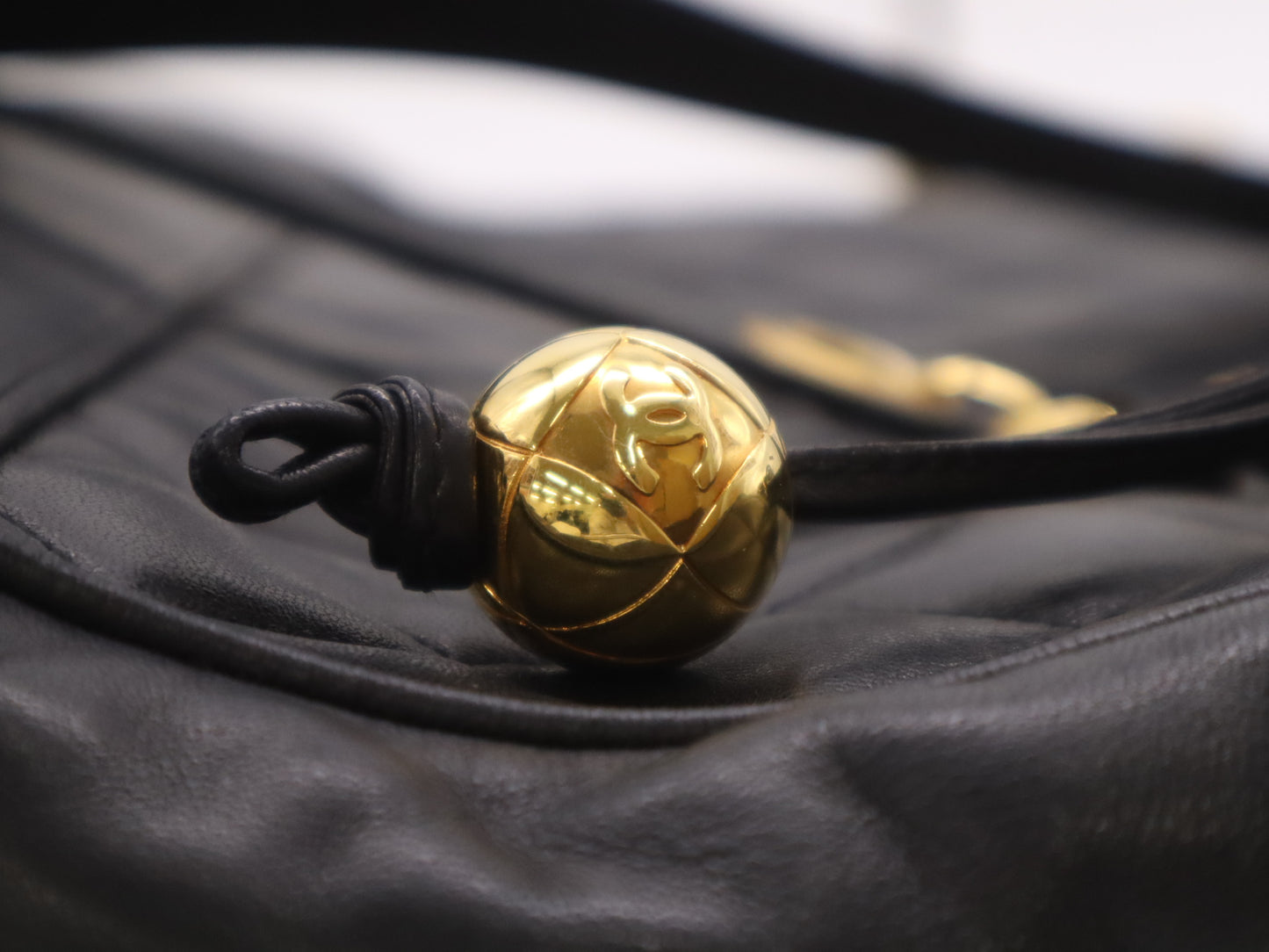 CHANEL Lambskin Chain Shoulder Bag with GD Hardware, Black