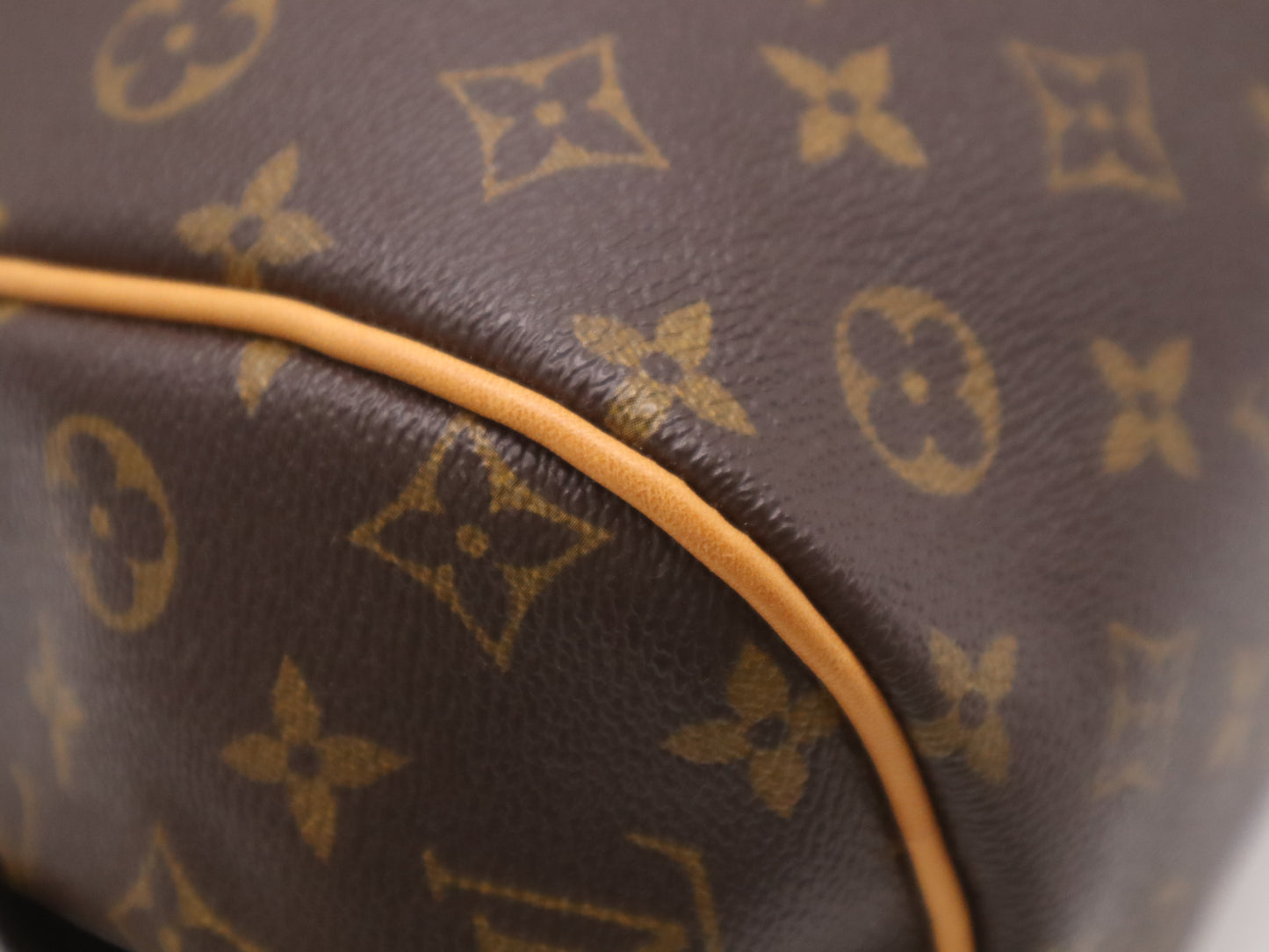 LOUIS VUITTON M95566 Monogram Montorgueil GM Handbag with Dust Bag, Padlock, and Two Keys