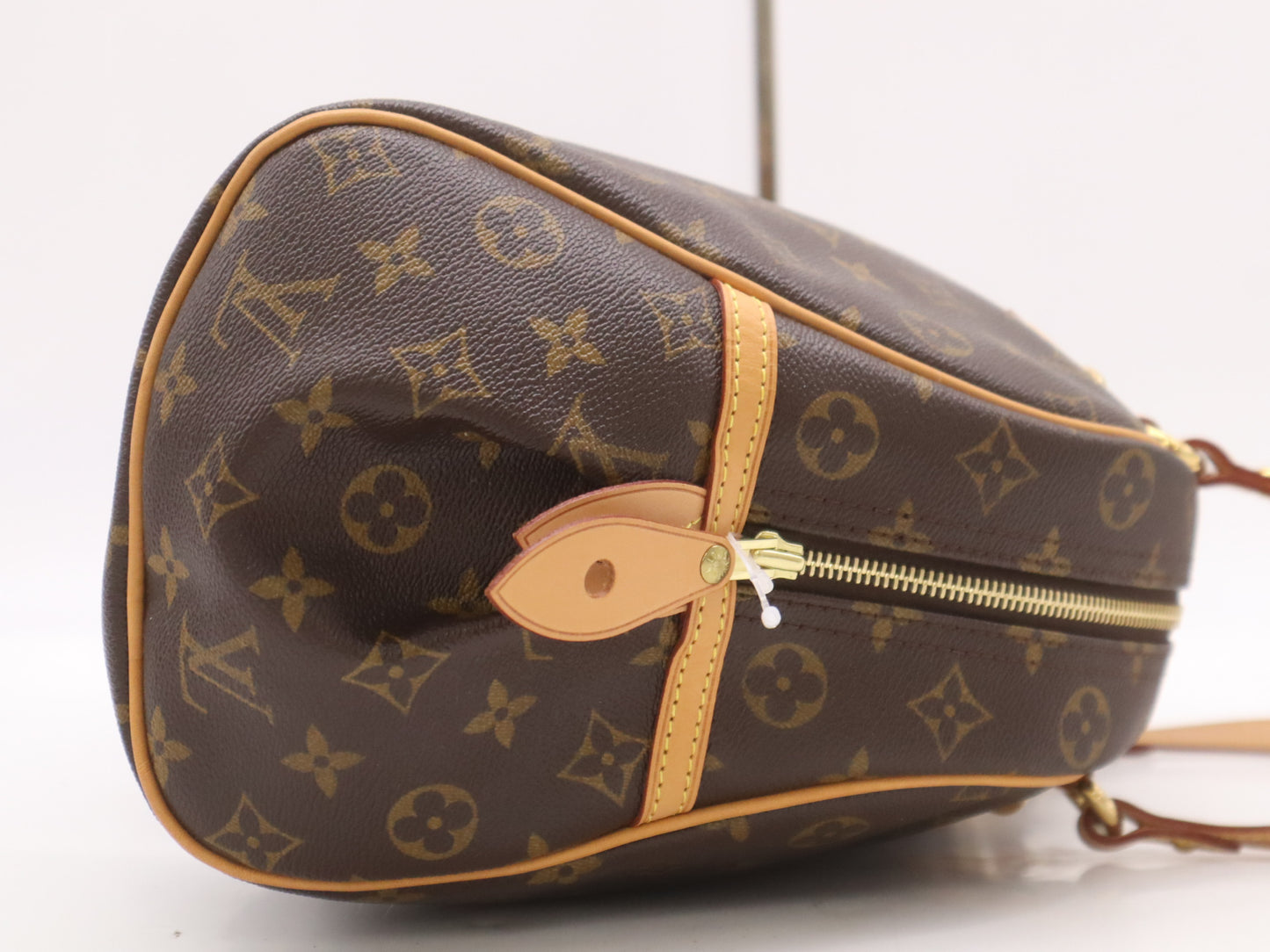 LOUIS VUITTON M95566 Monogram Montorgueil GM Handbag with Dust Bag, Padlock, and Two Keys