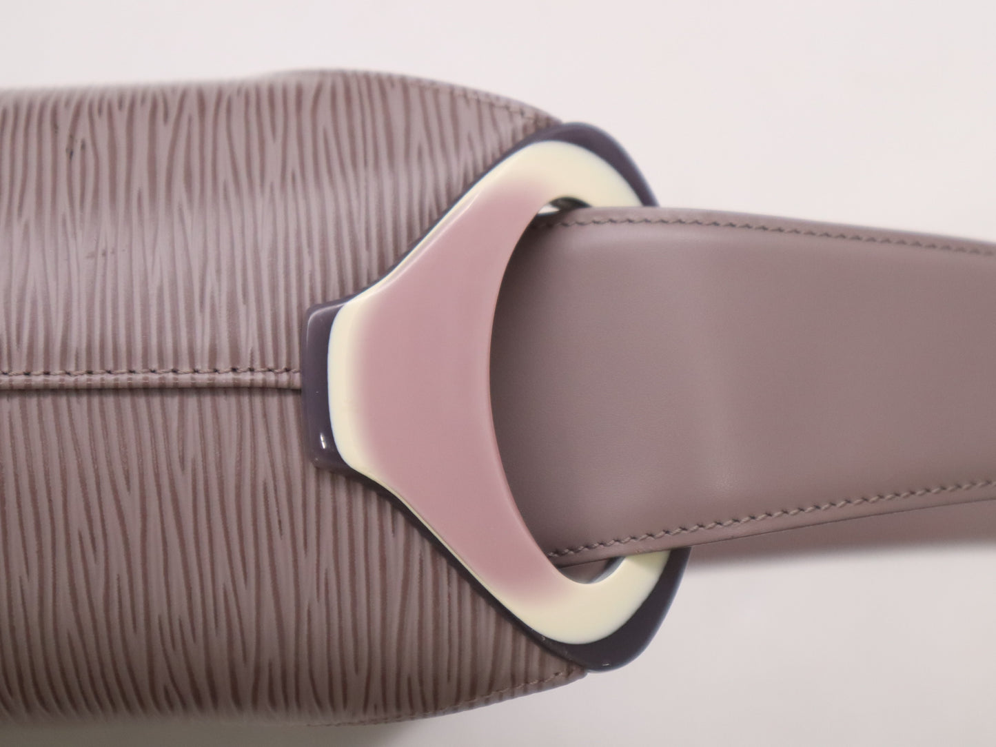 LOUIS VUITTON M5281B Epiverso Lilac Shoulder Bag