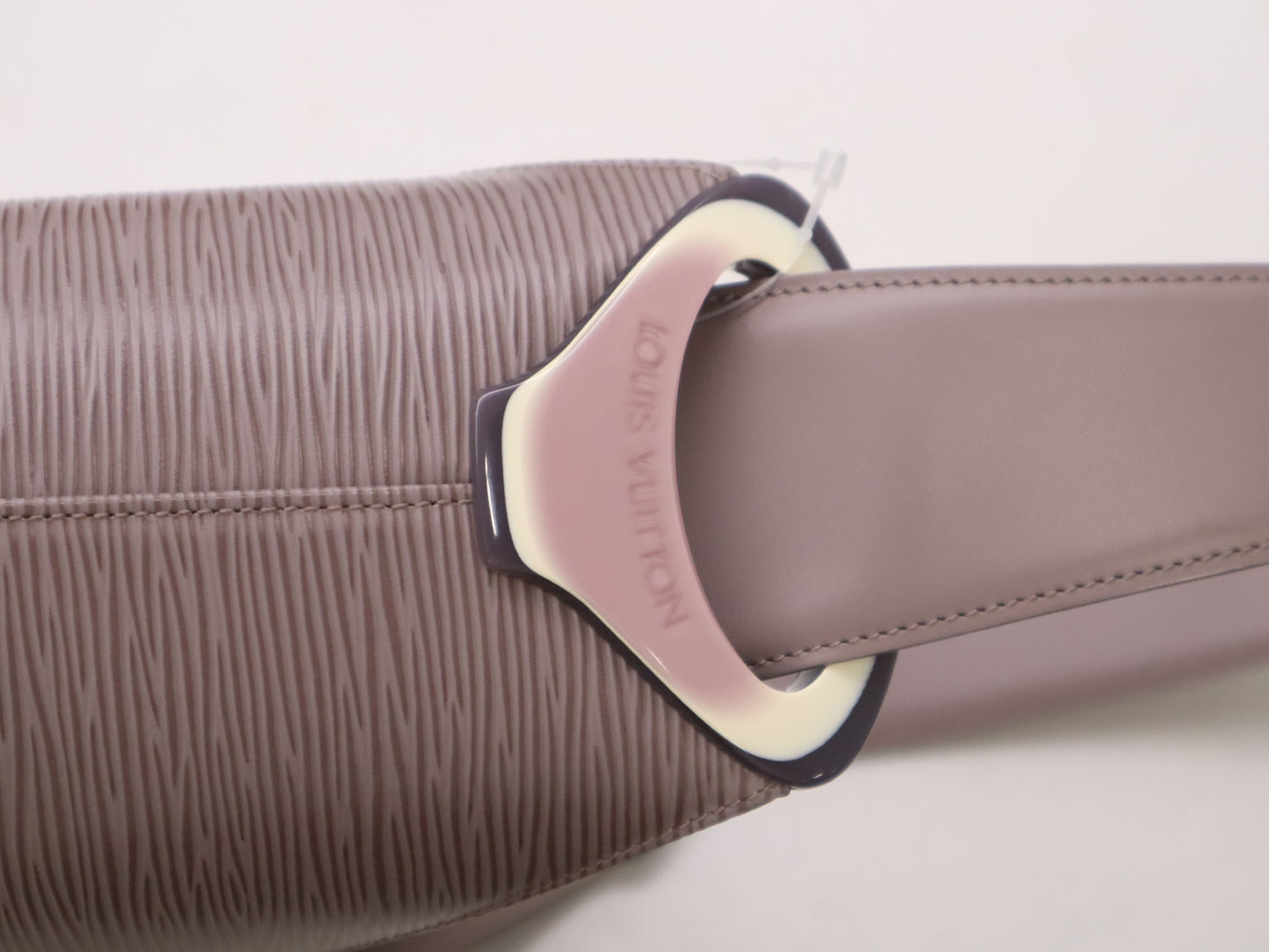 LOUIS VUITTON M5281B Epiverso Lilac Shoulder Bag