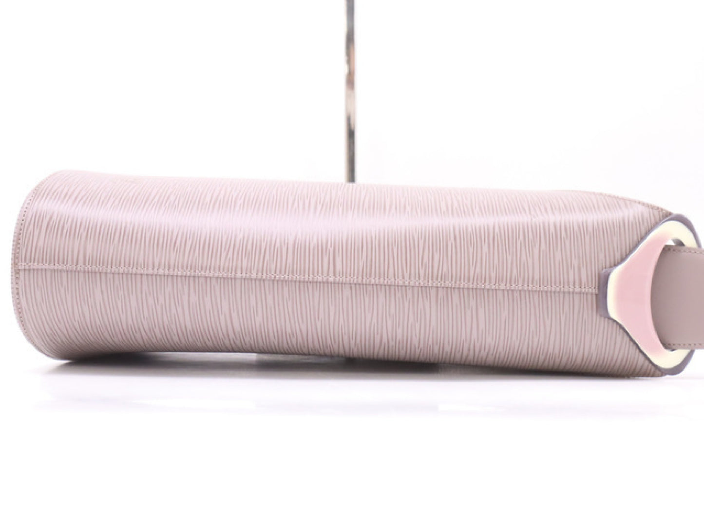 LOUIS VUITTON M5281B Epiverso Lilac Shoulder Bag