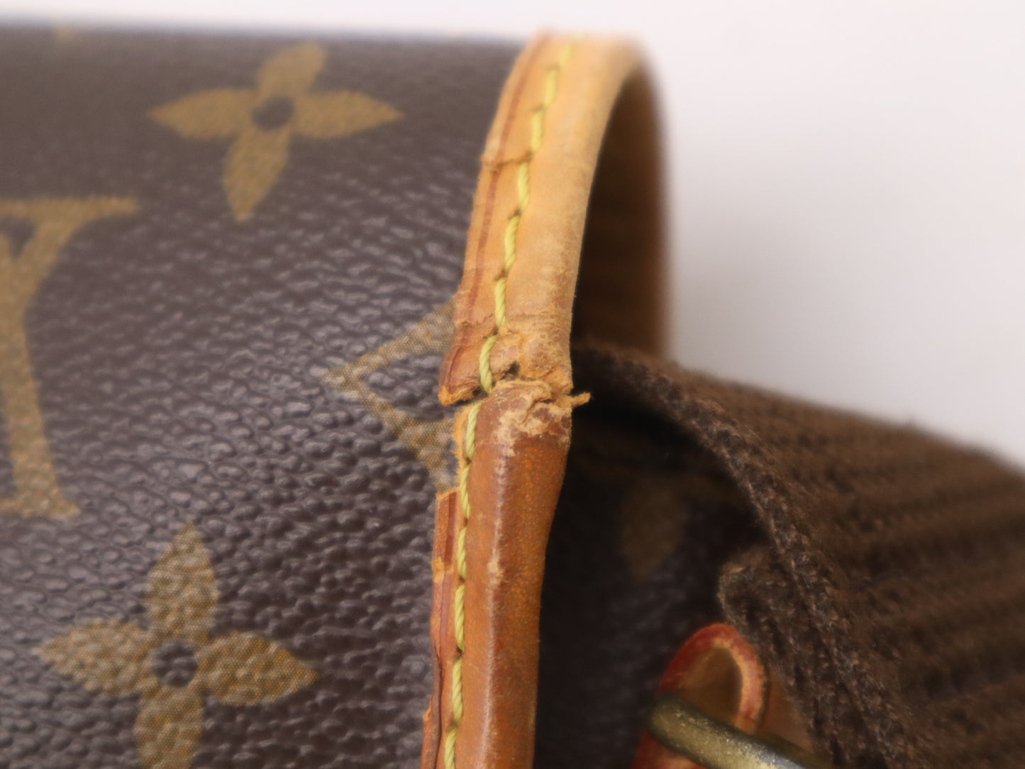 LOUIS VUITTON M40106 Monogram Messenger Bosphor PM Shoulder Bag