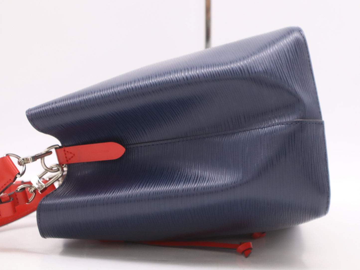LOUIS VUITTON M54367 Epi NeoNoe Indigo Blue Shoulder Bag with Shoulder Strap