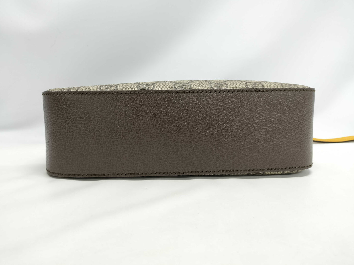 GUCCI Neo Vintage GG Supreme Messenger Shoulder Bag in Beige and Brown with Gold Hardware, Coated Canvas and Calfskin Leather, Item Number 476466 622011, Storage Box, Shoulder Bag