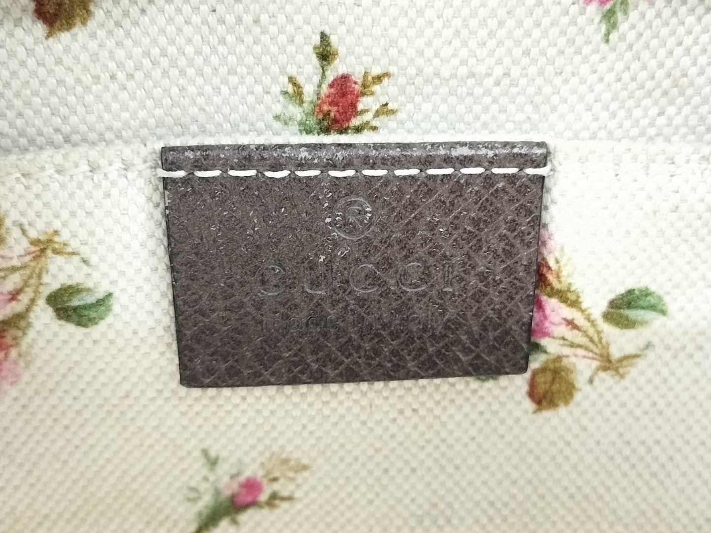 GUCCI Neo Vintage GG Supreme Messenger Shoulder Bag in Beige and Brown with Gold Hardware, Coated Canvas and Calfskin Leather, Item Number 476466 622011, Storage Box, Shoulder Bag