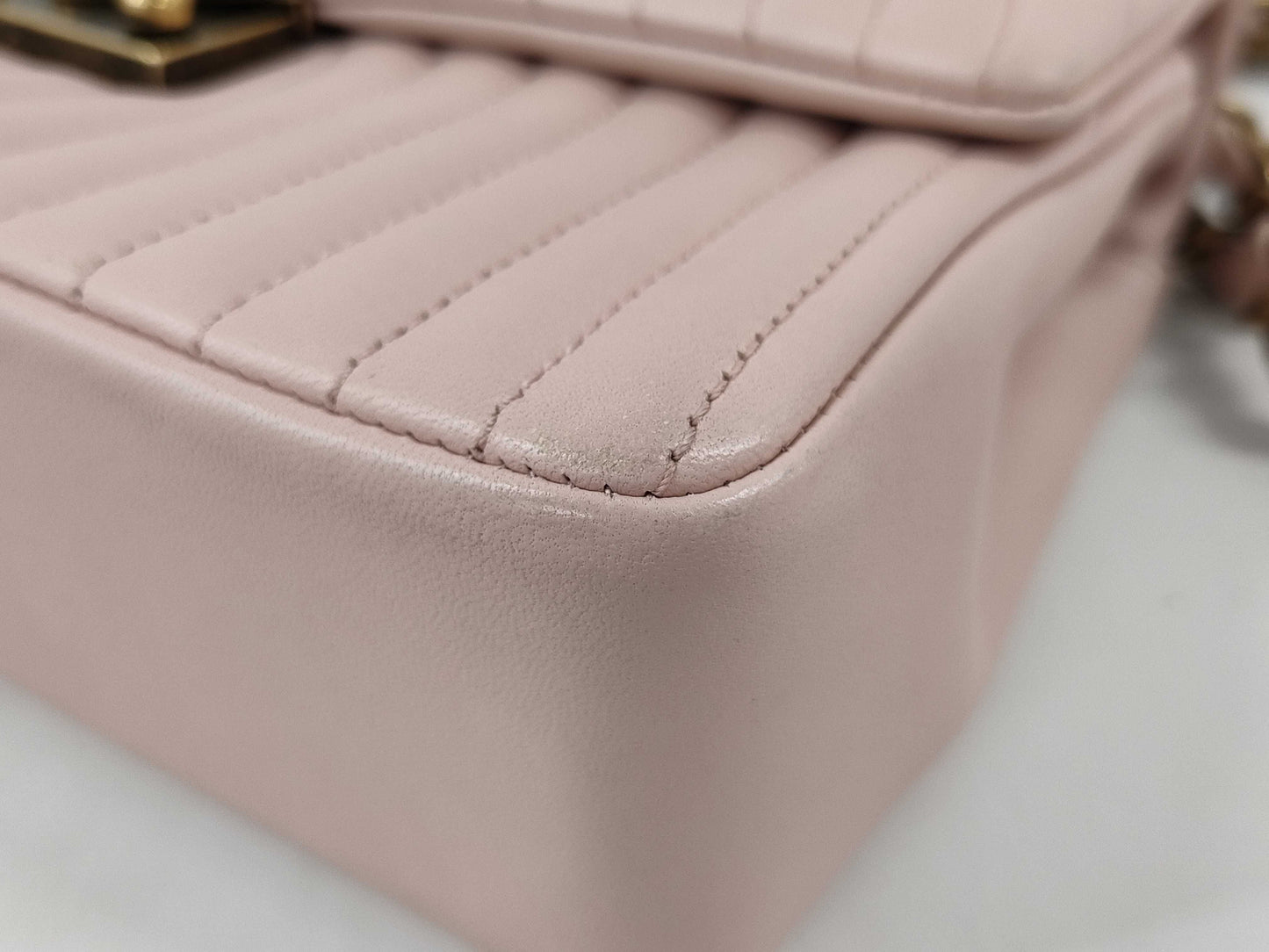 CHANEL Design Stitch Chain Shoulder Bag with Lambskin and Gold Hardware, 23078341, No Cards Included