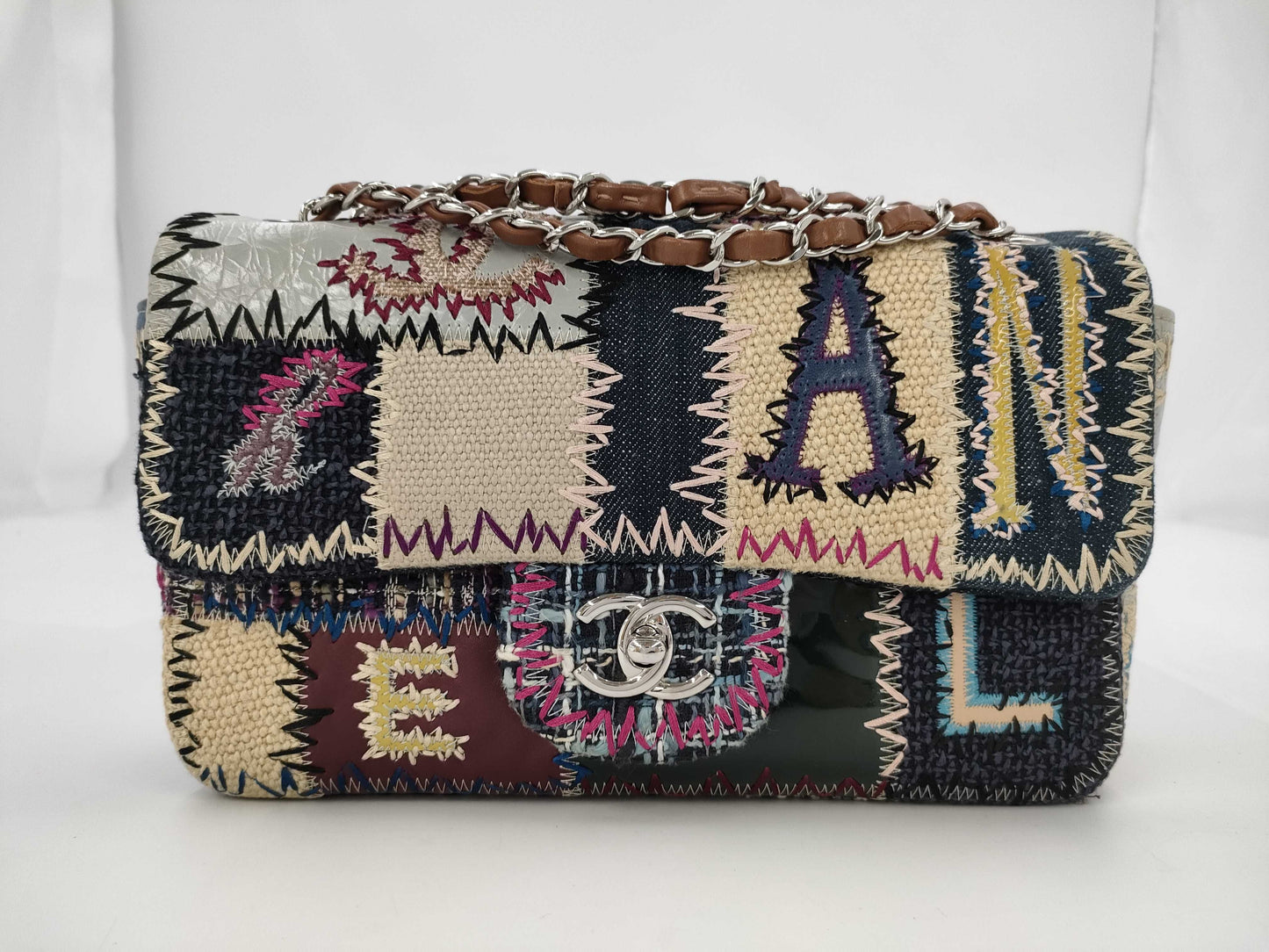 CHANEL Chain Shoulder Bag Patchwork Denim Tweed Leather Multicolor Silver Hardware 16 Series Shoulder Bag